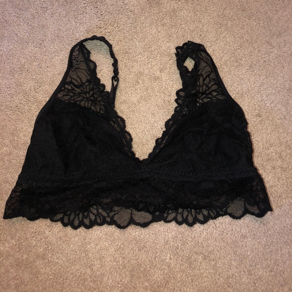 BLACK LACE BRALETTE FROM PINK